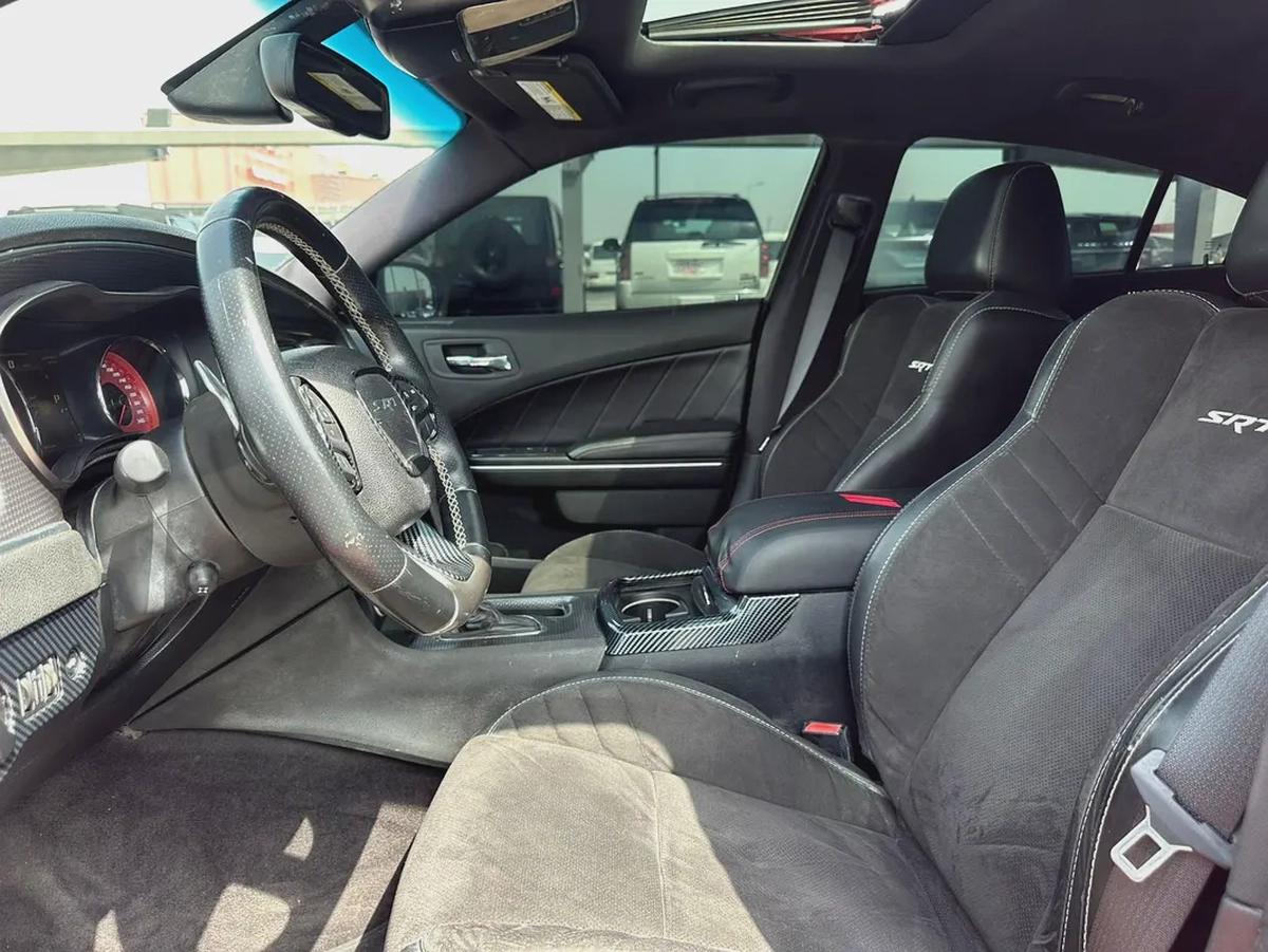 دودج تشارجر هيلكات 2016 مواصفات خليجية بحالة جيدة-9-9