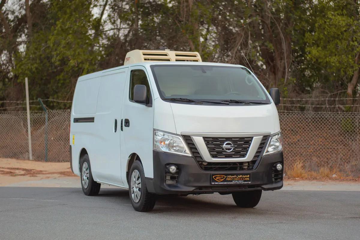 Standard Roof Chiller Van | Manual | GCC Specs | Ref#N32515-1-1