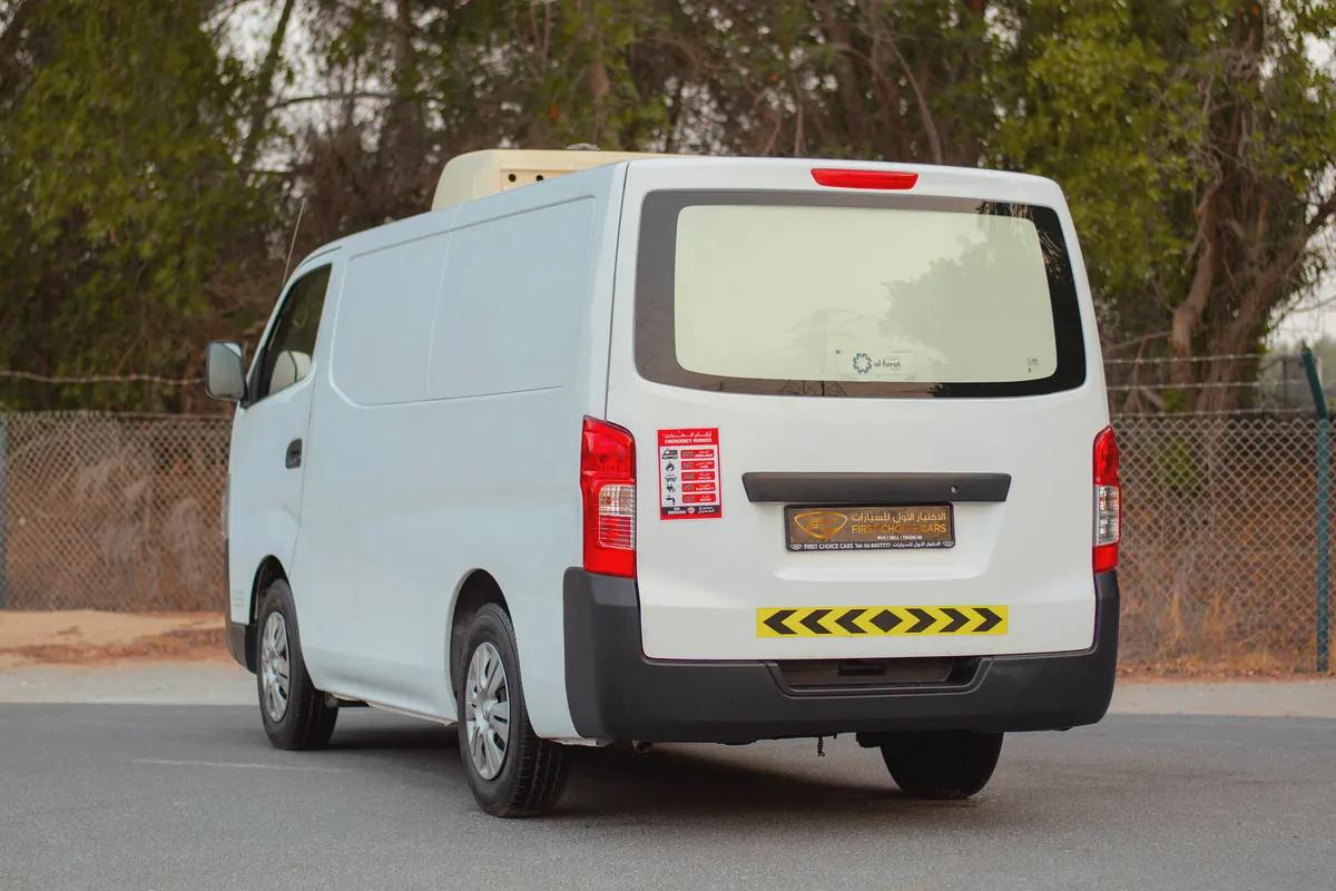Standard Roof Chiller Van | Manual | GCC Specs | Ref#N32515-3-3