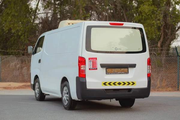 Standard Roof Chiller Van | Manual | GCC Specs | Ref#N32515