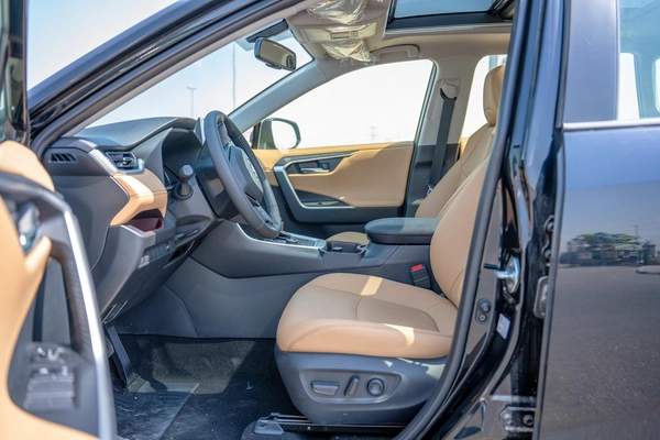 TOYOTA RAV4 2.5L HYBRID PANORAMIC SUNROOF 2025