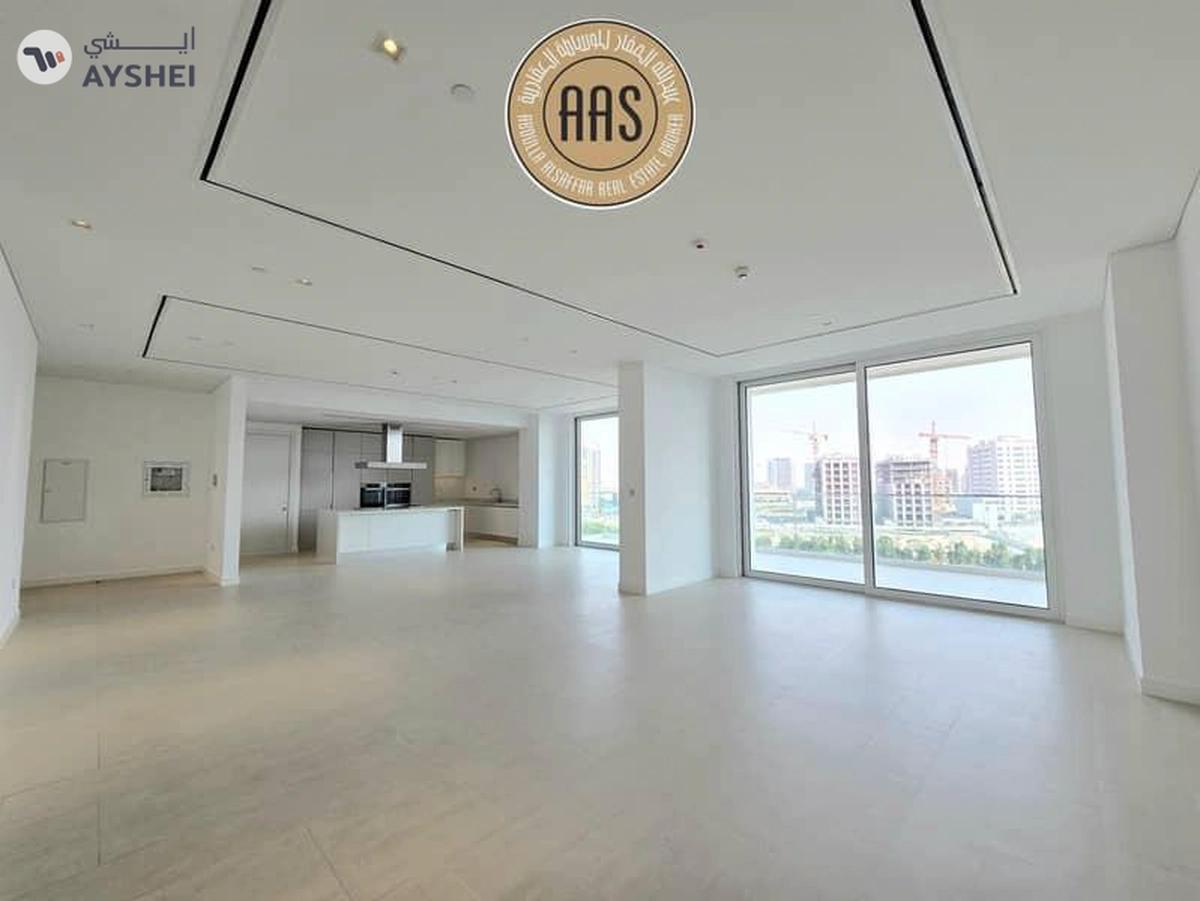 Luxurious Apartment ! Lagoon view ! Fully Fitted Kitchen ! With All Aminities ! Spacious-0-landscape