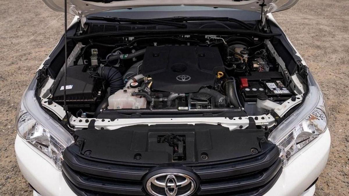Toyota Hilux HILUX 2.4L MT P.WINDO DEFLOCL DIESEL 2024-12-12