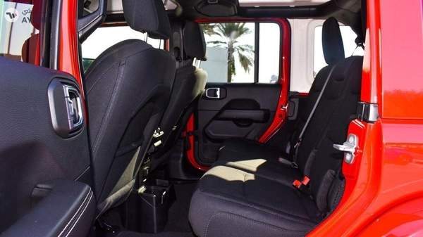 Jeep Wrangler SAHARA Canadian Specs