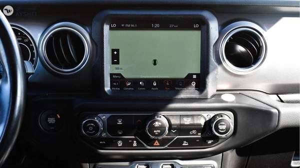 Jeep Wrangler SAHARA Canadian Specs