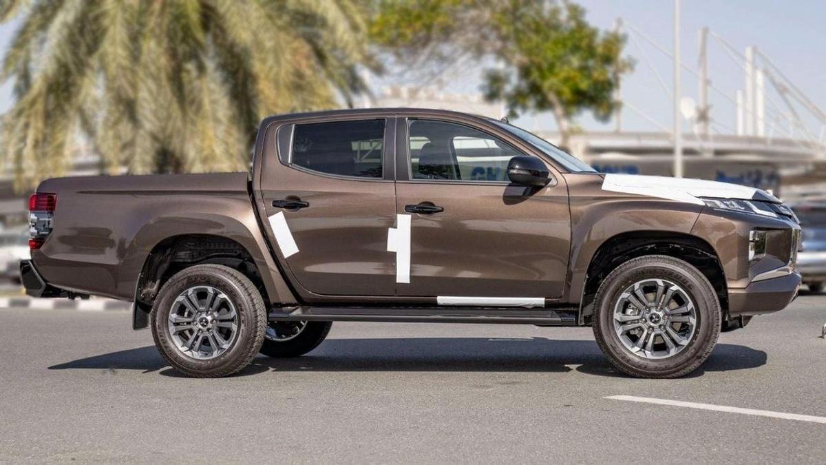 Mitsubishi L200 Mitsubishi L200 Sportero 2.4L Diesel 2025-2-2