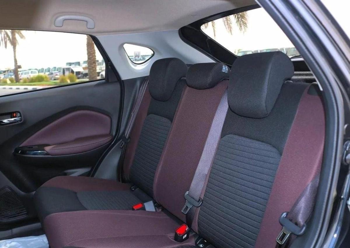 Suzuki Fronx GLX 1.5P AT MY2024 – BLUISH BLACK PEARL-11-11