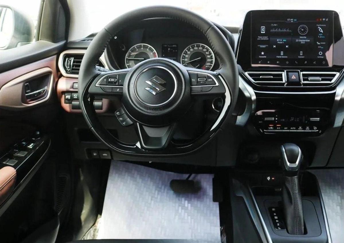 Suzuki Fronx GLX 1.5P AT MY2024 – BLUISH BLACK PEARL-12-12