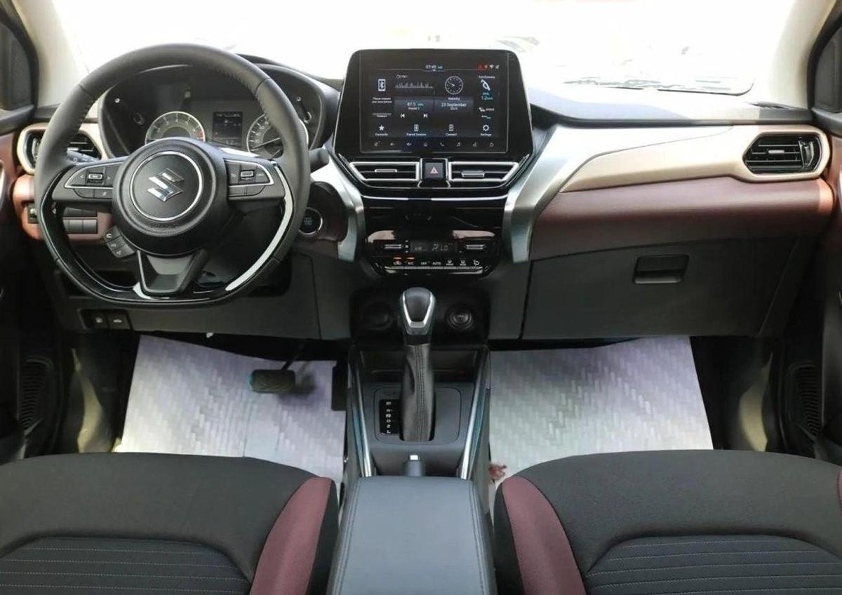 Suzuki Fronx GLX 1.5P AT MY2024 – BLUISH BLACK PEARL-15-15