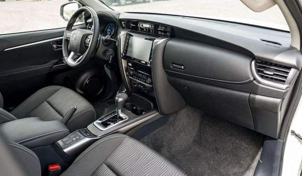 Toyota Fortuner FORTUNER 2.4L DIESEL 2025