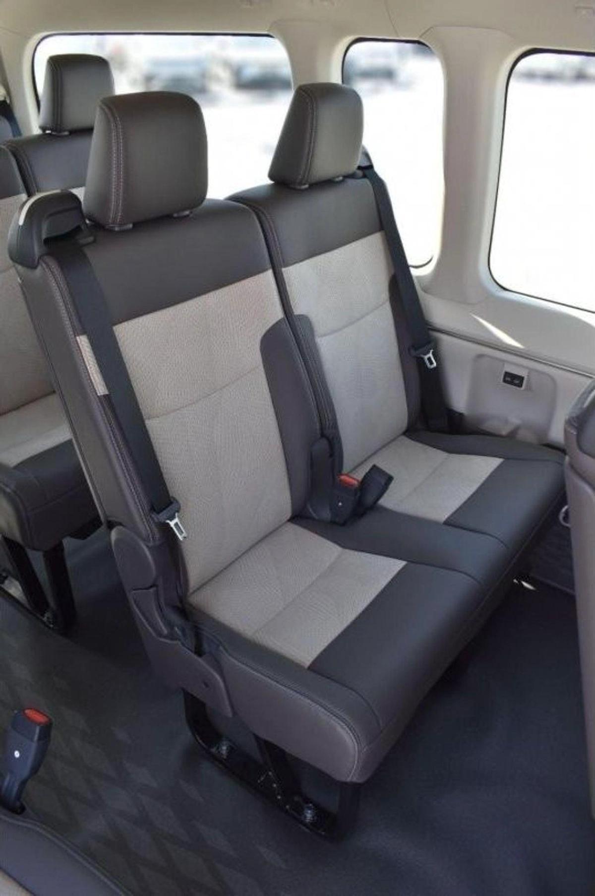 Toyota Hiace HIACE 3.5L 14 SETER-7-7