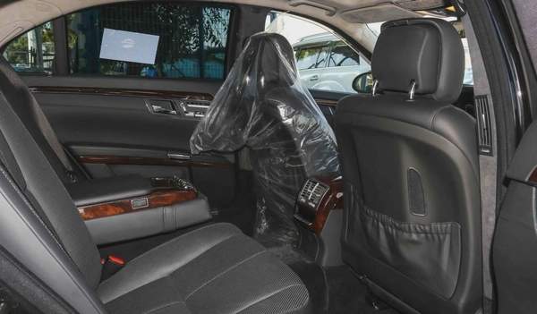 Mercedes Benz S600 LARGE
