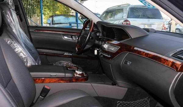 Mercedes Benz S600 LARGE