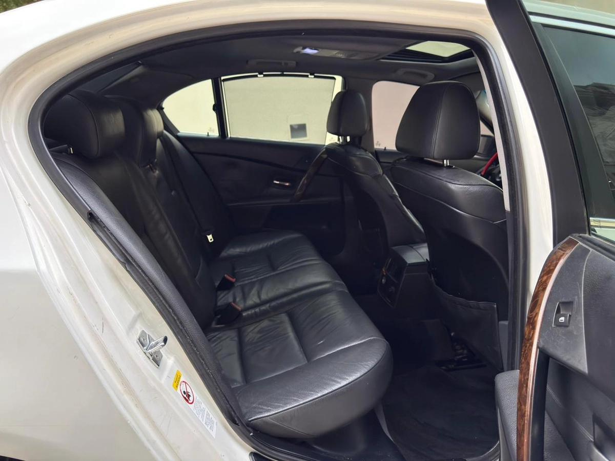 Gulf Specs 2006 BMW 530i 3.0Litre Inline-6 Cylinder-7-7