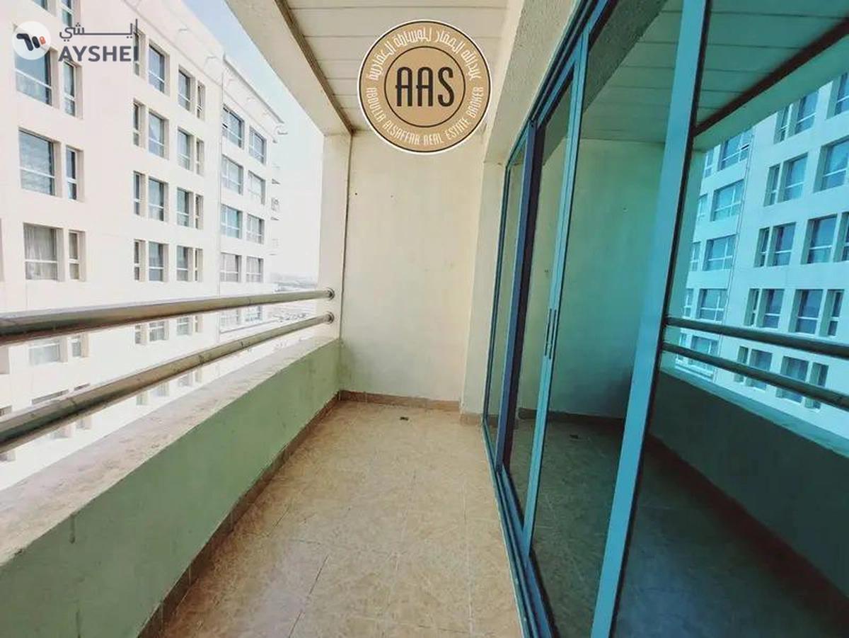 In prime location Near to mulla plaza huge 2bhk with all amenities-9-9