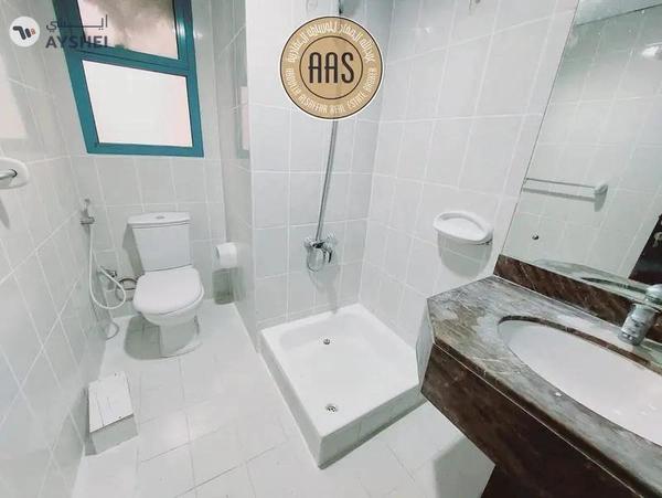 In prime location Near to mulla plaza huge 2bhk with all amenities