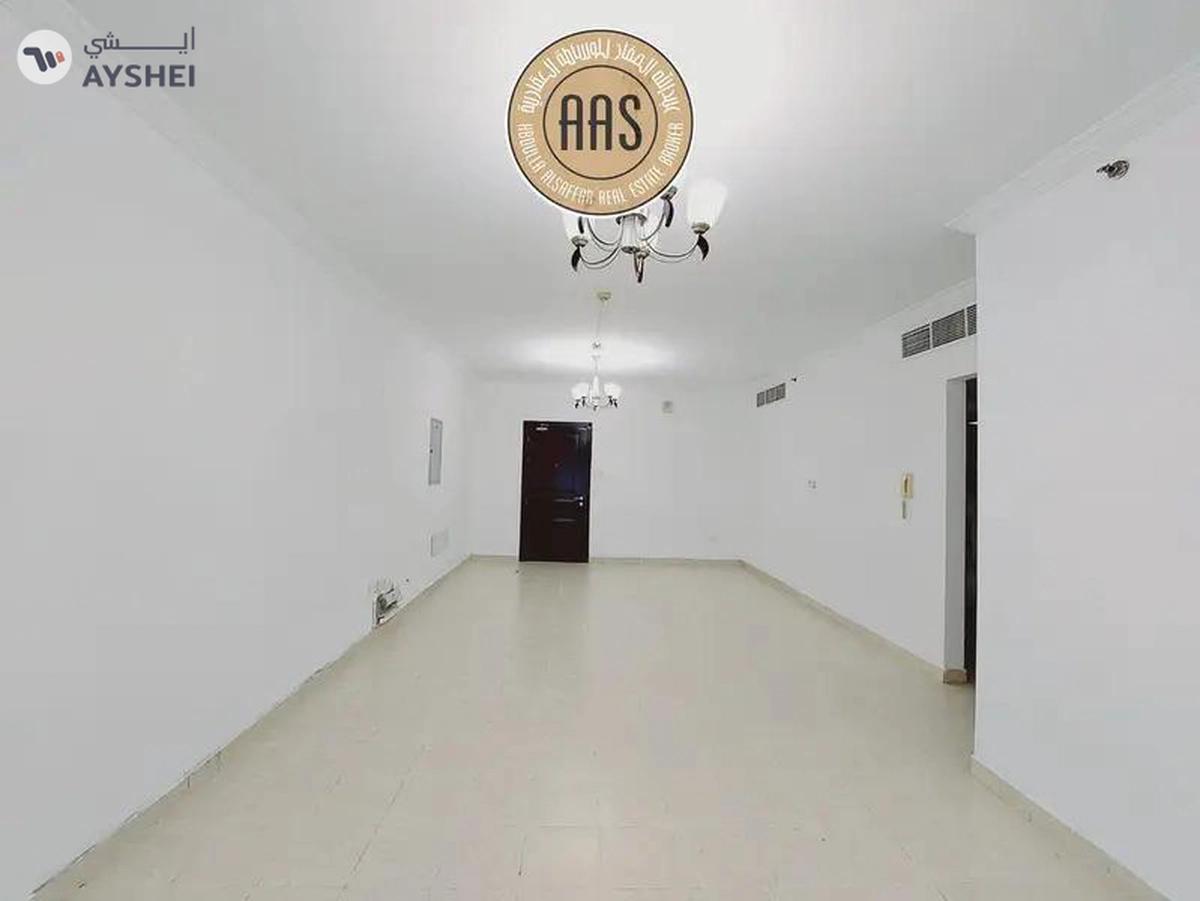 In prime location Near to mulla plaza huge 2bhk with all amenities-1-1