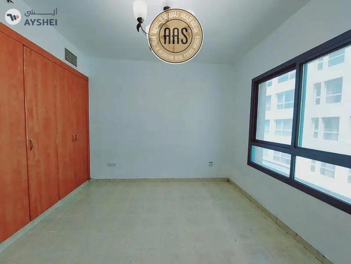 In prime location Near to mulla plaza huge 2bhk with all amenities-1-landscape