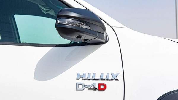 Toyota Hilux HILUX ADVENTURE 4.0L PETROL FOLL OPTION