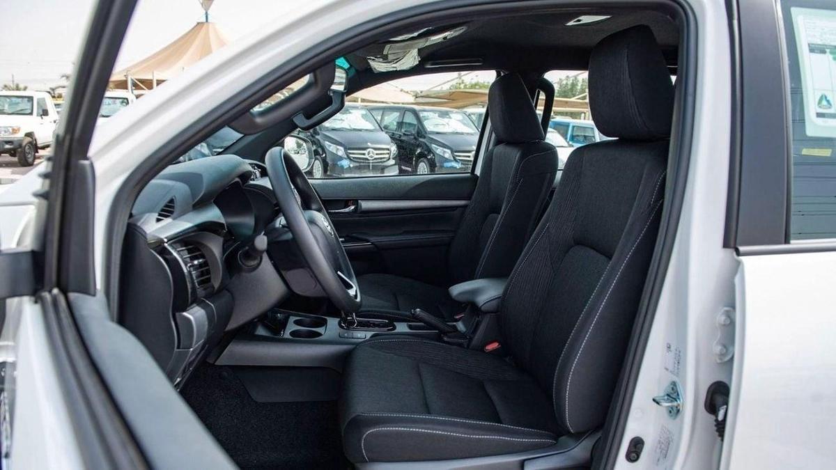 Toyota Hilux HILUX ADVENTURE 4.0L PETROL FOLL OPTION-16-16