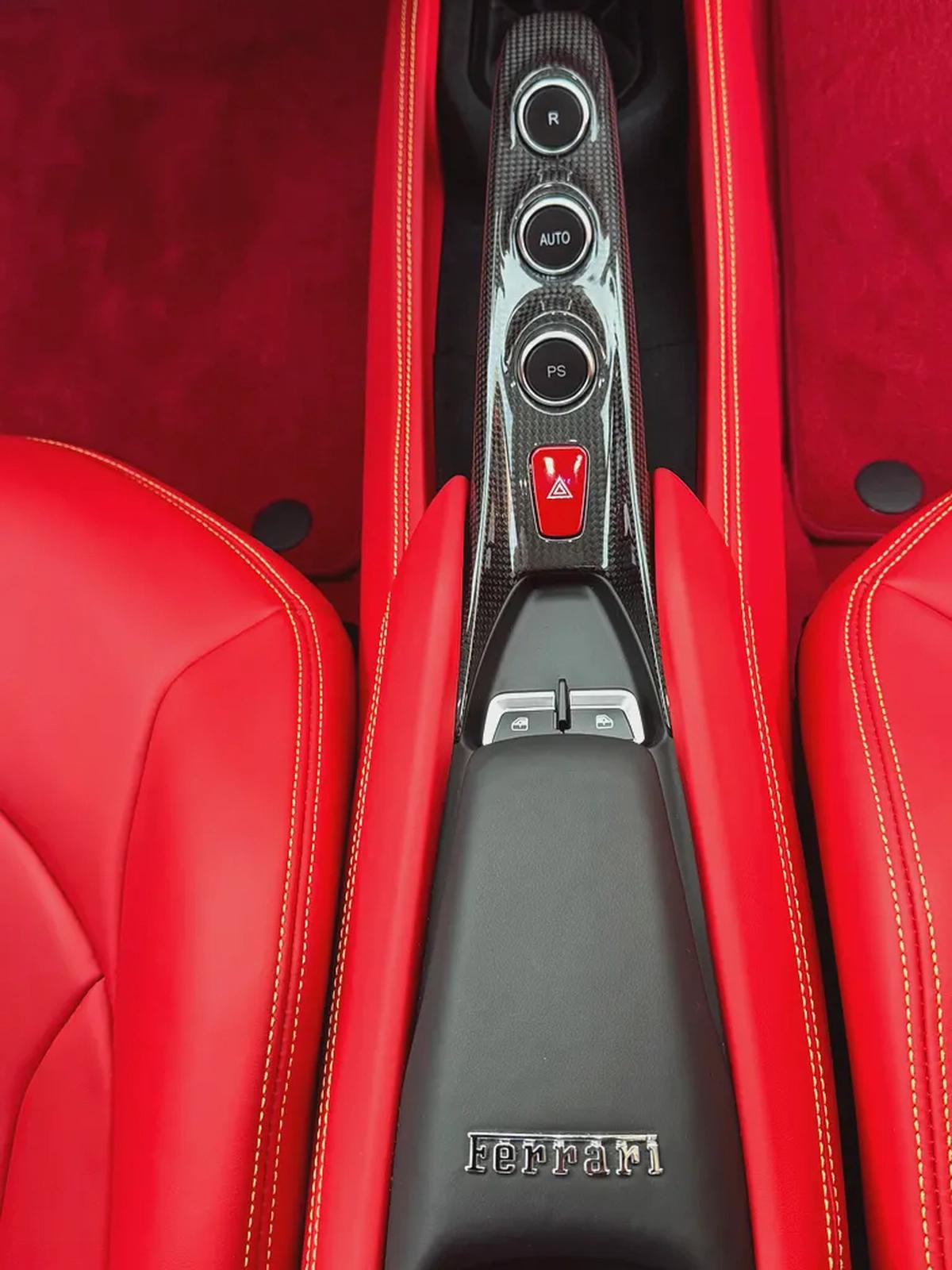 Ferrari F8 TRIBUTO 2022 low mileage full carbon full service history-16-16