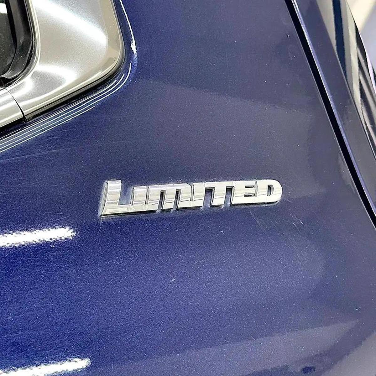2023 Toyota Tundra Limited-4-4