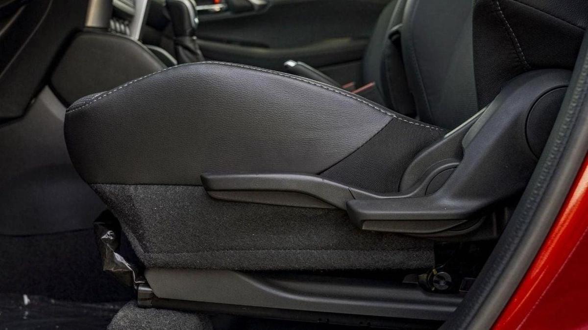 Suzuki Grand Vitara (LHD) SUZUKI GRAND VITARA GLX 1.5P HEV AT 4X4 MY2025 – RED-15-15