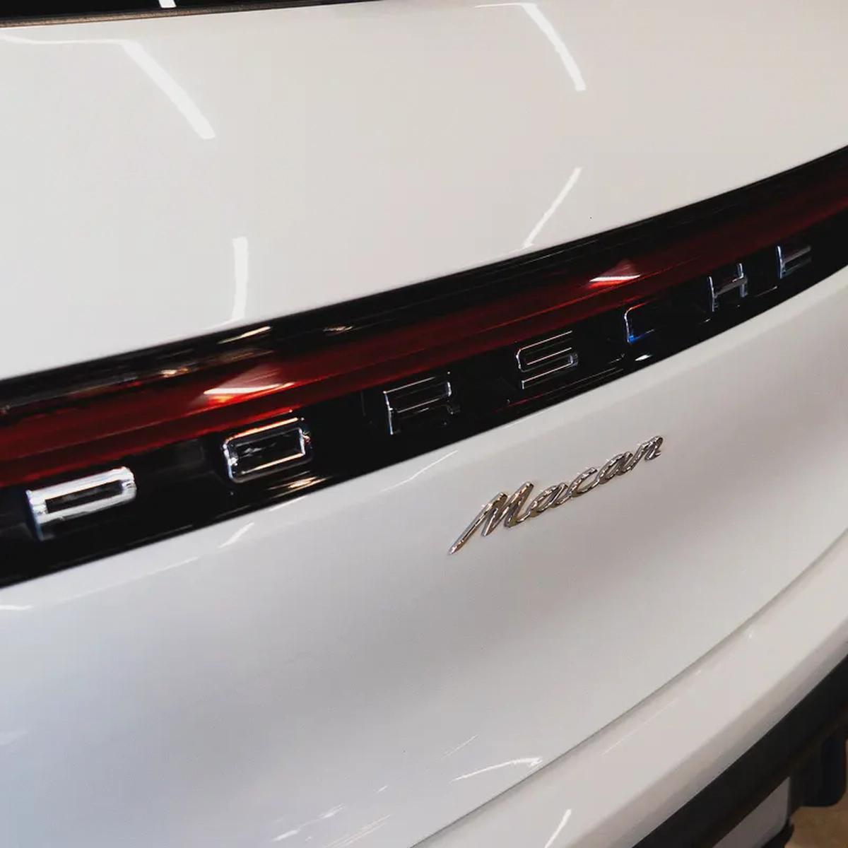 AED 4,407 pm • 0% Downpayment • Porsche Macan Chrono Package • 1 Year Warranty-6-6
