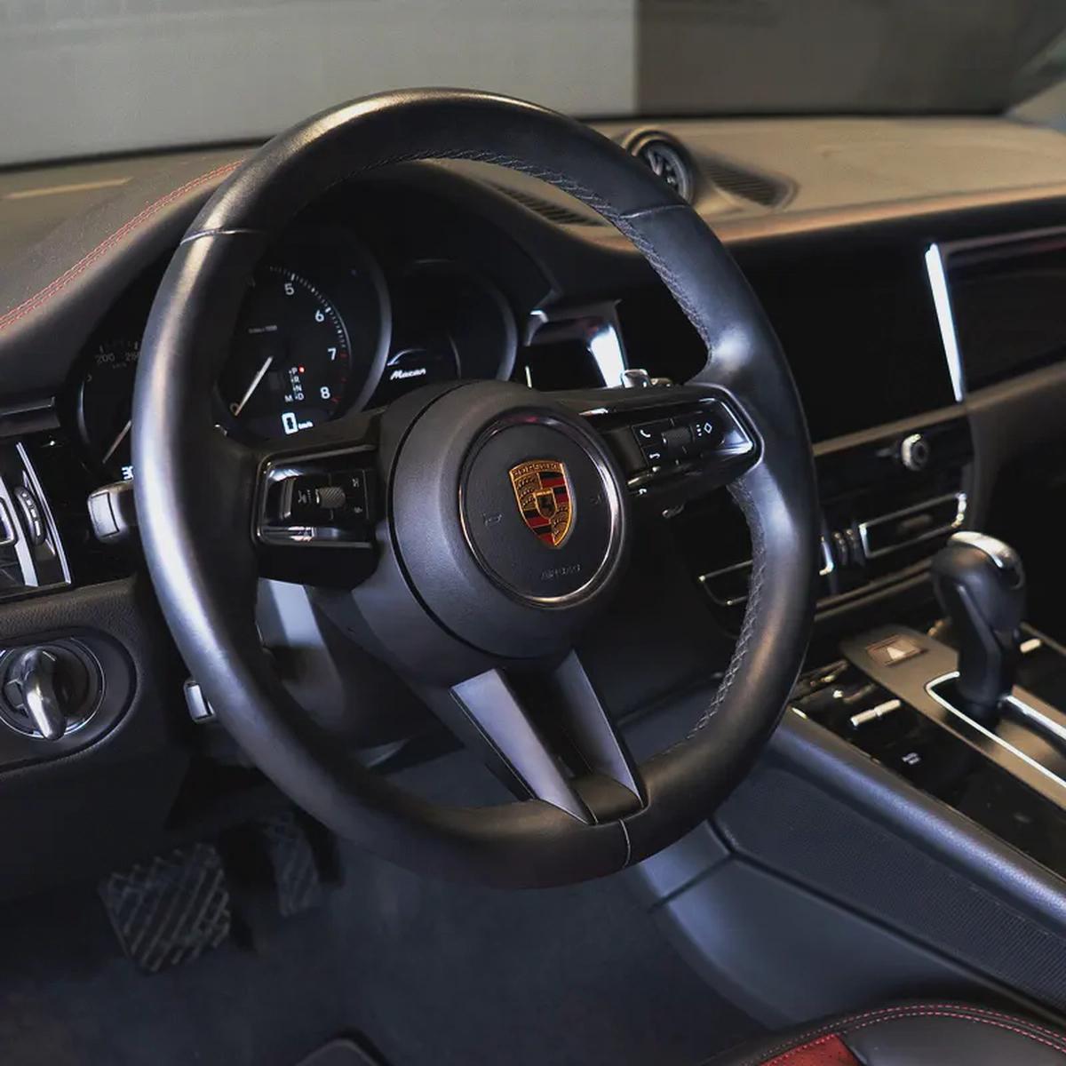 AED 4,407 pm • 0% Downpayment • Porsche Macan Chrono Package • 1 Year Warranty-8-8