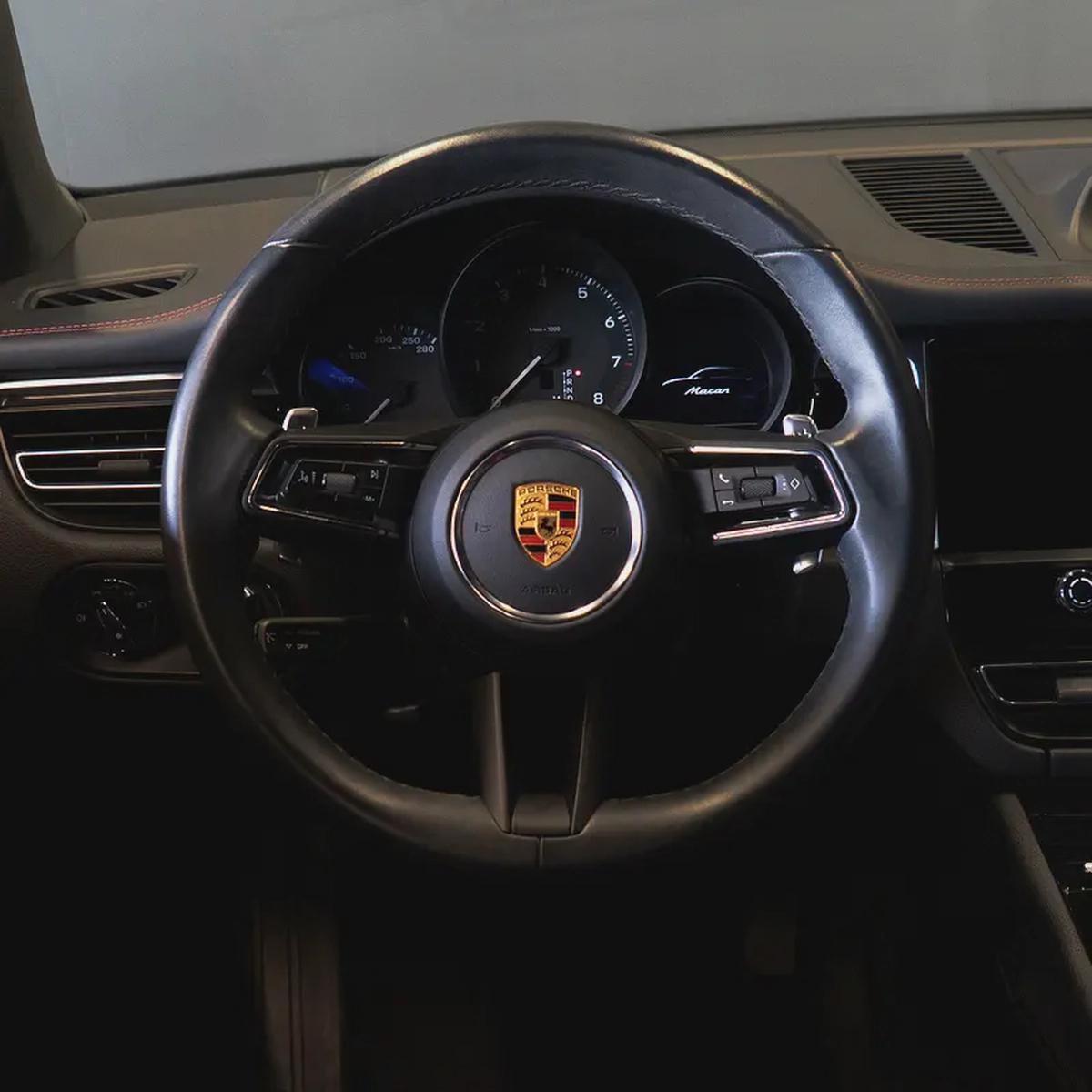 AED 4,407 pm • 0% Downpayment • Porsche Macan Chrono Package • 1 Year Warranty-9-9