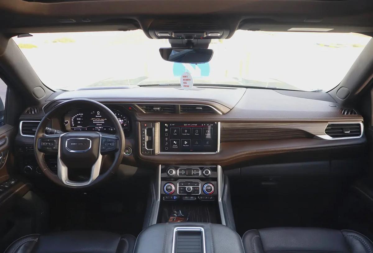 GMC Yukon Denali 2023 – Full Option – GCC Specs – Original Paint-3-3