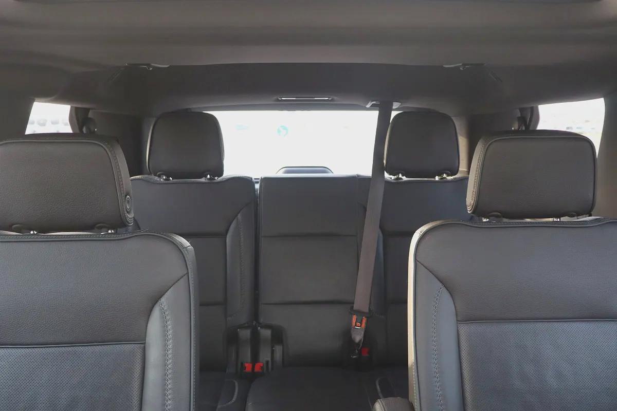 GMC Yukon Denali 2023 – Full Option – GCC Specs – Original Paint-6-6
