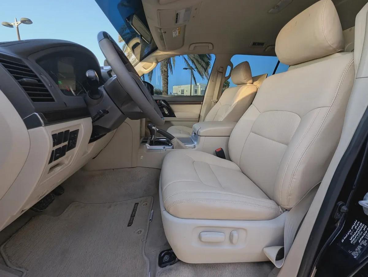 Toyota Land Cruiser GXR 2020 Facelifted 2025 - GCC Specs - Excellent Condition-3-3