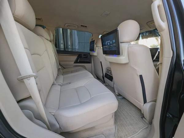 Toyota Land Cruiser GXR 2020 Facelifted 2025 - GCC Specs - Excellent Condition