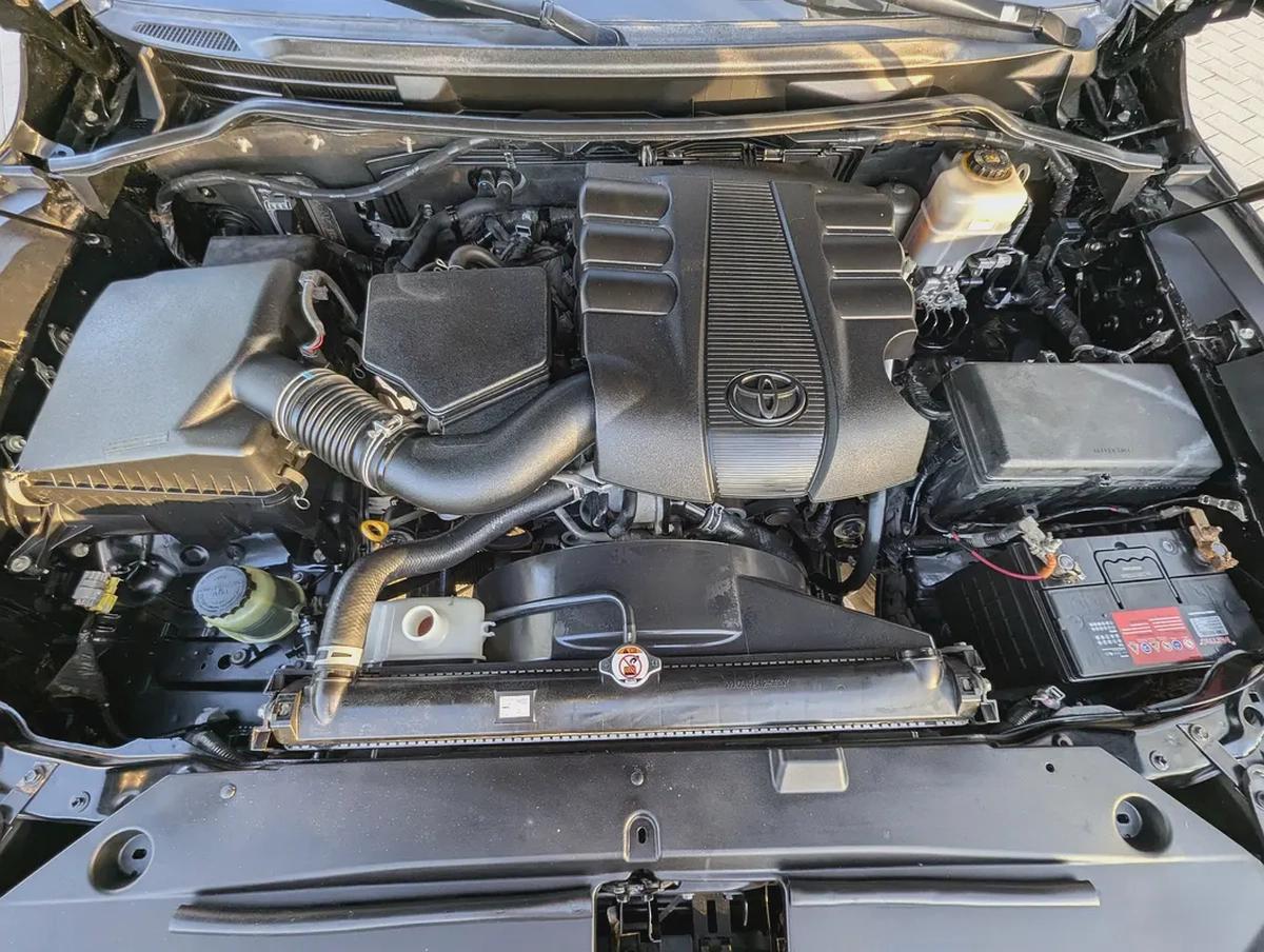 Toyota Land Cruiser GXR 2020 Facelifted 2025 - GCC Specs - Excellent Condition-9-9