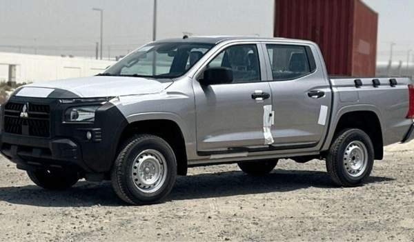 Mitsubishi L200 L200 2.4L petrol DC 4W GL New Face 5MT