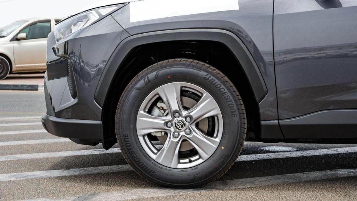 Toyota RAV4 2×4-17-17