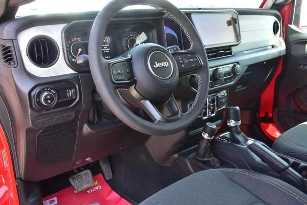 GLADIATOR SPORTS 4WD 2025 | RED