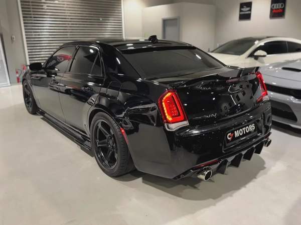 Chrysler 300S | 2016 | V6 | Luxury Sport Sedan | Excellent Condition.