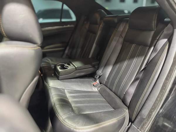 Chrysler 300S | 2016 | V6 | Luxury Sport Sedan | Excellent Condition.