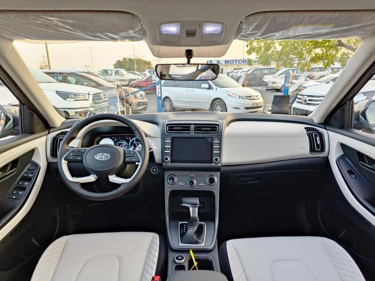 Hyundai Creta PREMIER PLUS/1.5L V4 A/T/FULL OPTION/8" DISPLAY AUDIO/RR CAMERA/PUSH START PANAROMIC SUNROOF/CODE# C-10-10