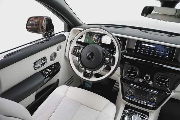 2026 ROLLS-ROYCE PHANTOM EWB WITH WARRANTY AND SERVICE CONTRACT