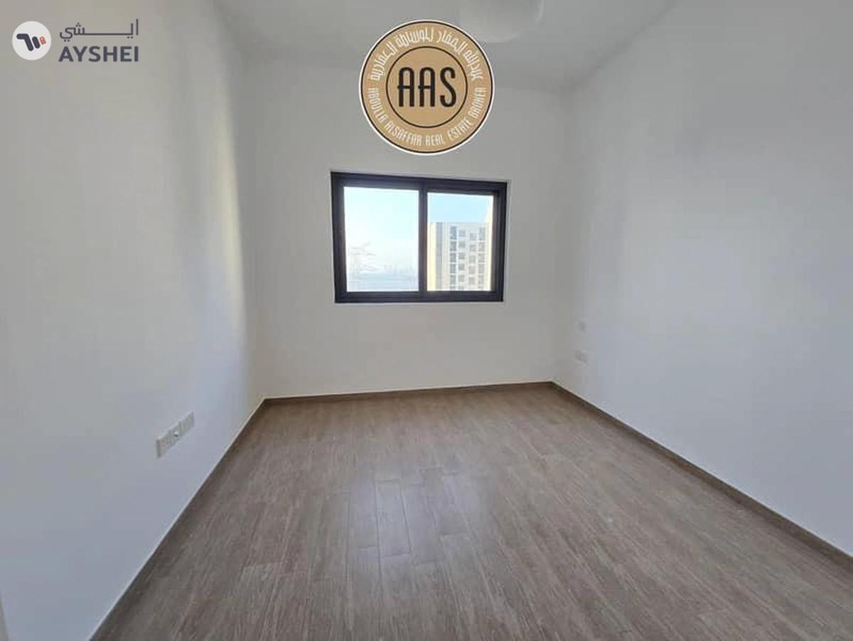 Elegant & Spacious 2BHK with all amenities only in 82k/yr-5-5