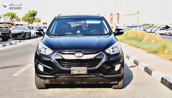 HYUNDAI TUCSON 2015 EMI STARTS AT 1575 AVAILABLE ON ZERO DOWNPAYMENT BANK FINANCE AND CASH