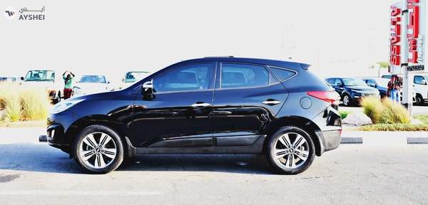 HYUNDAI TUCSON 2015 EMI STARTS AT 1575 AVAILABLE ON ZERO DOWNPAYMENT BANK FINANCE AND CASH