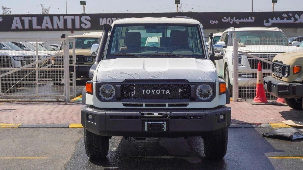 Toyota Land Cruiser 70 2.8L DIESEL Oman Specs-1-1