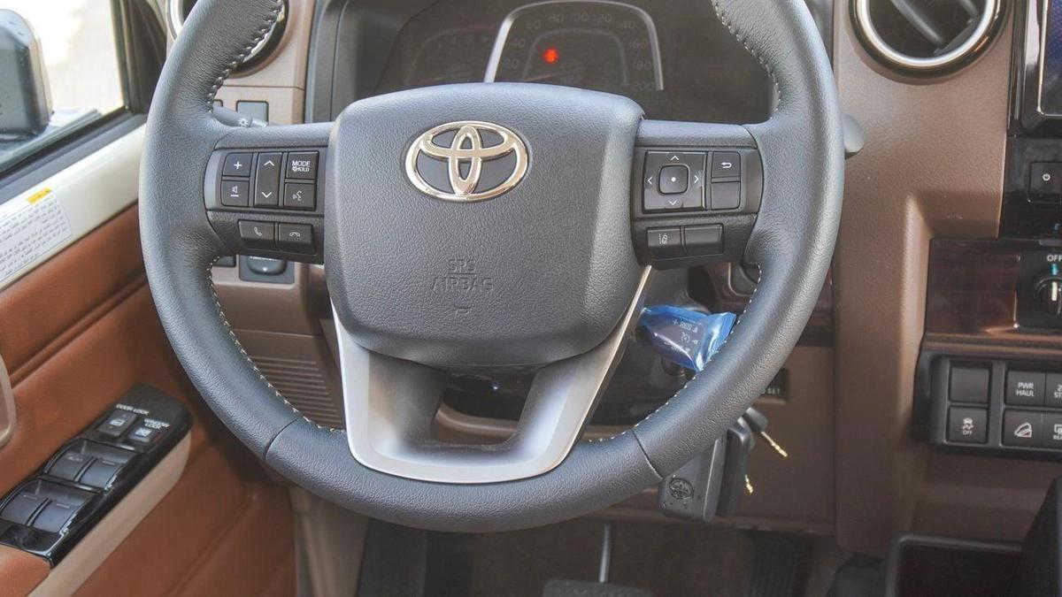 Toyota Land Cruiser 70 2.8L DIESEL Oman Specs-4-4