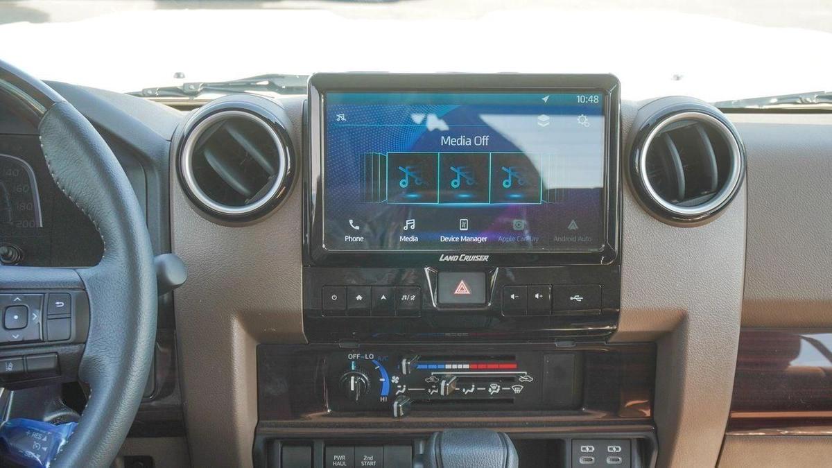 Toyota Land Cruiser 70 2.8L DIESEL Oman Specs-6-6