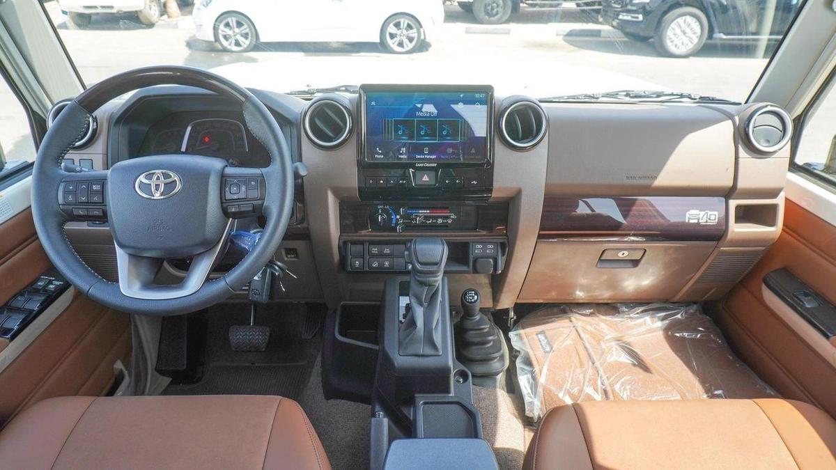 Toyota Land Cruiser 70 2.8L DIESEL Oman Specs-8-8