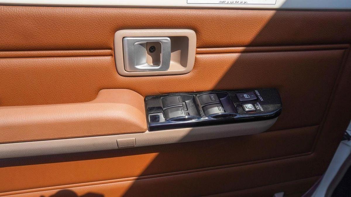 Toyota Land Cruiser 70 2.8L DIESEL Oman Specs-9-9